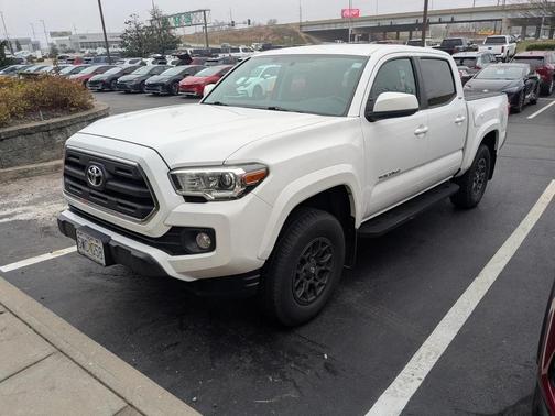 2017 Toyota Tacoma SR5