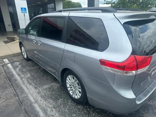 2011 Toyota Sienna XLE