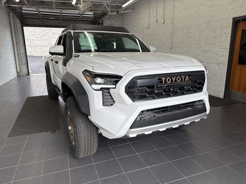 Ice Cap 2026 Toyota Tacoma Hybrid Trailhunter