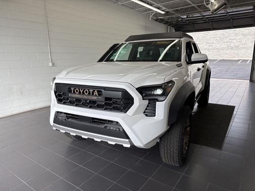 Ice Cap 2026 Toyota Tacoma Hybrid Trailhunter