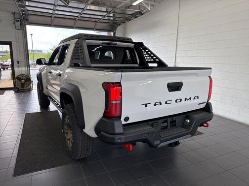 Ice Cap 2026 Toyota Tacoma Hybrid Trailhunter