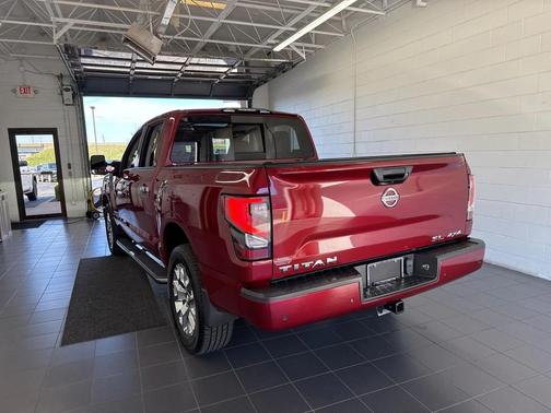 2021 Nissan Titan SL