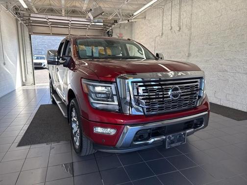2021 Nissan Titan SL