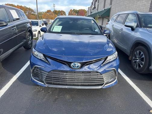 2024 Toyota Camry Hybrid LE