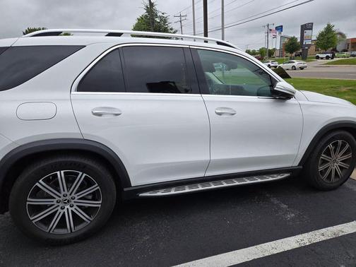 White 2025 Mercedes-Benz GLE 350 4MATIC