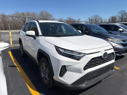 2025 Toyota RAV4 Hybrid XLE