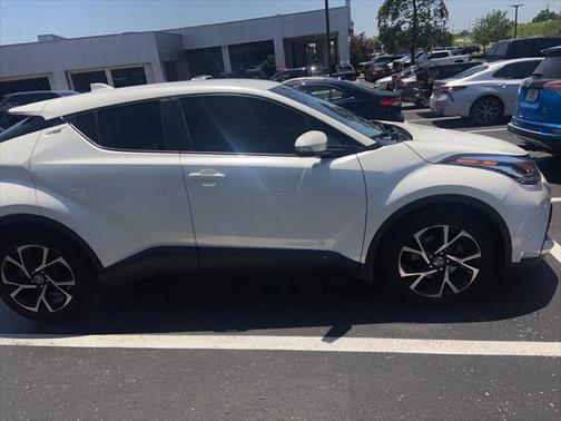2021 Toyota C-HR XLE