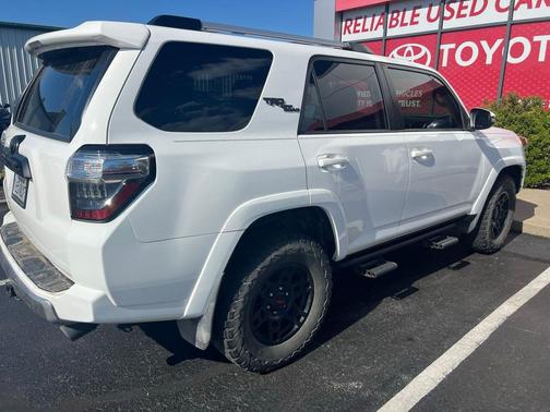 Super White 2018 Toyota 4Runner TRD Off Road Premium