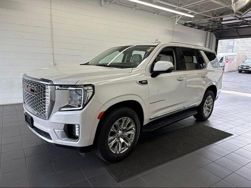 White Frost Tricoat 2022 GMC Yukon Denali