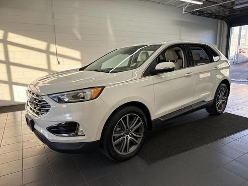 2021 Ford Edge Titanium