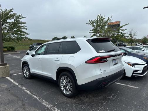 2024 Toyota Grand Highlander Platinum