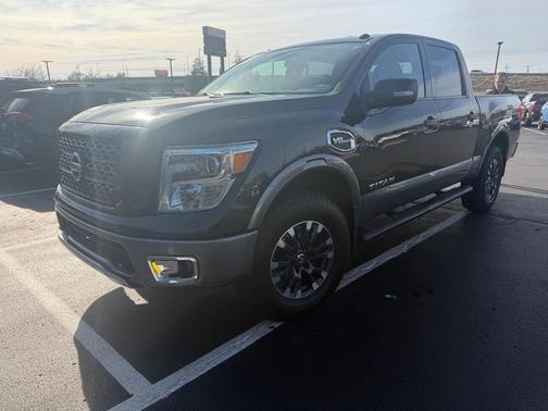 2017 Nissan Titan PRO-4X