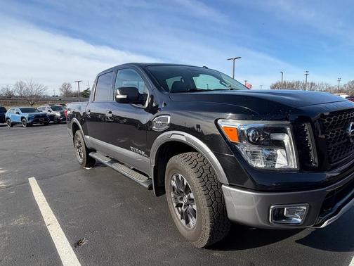 2017 Nissan Titan PRO-4X