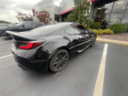 2023 Toyota GR86 Premium