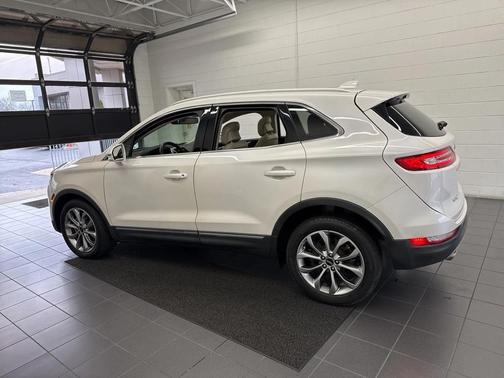 2019 Lincoln MKC Select