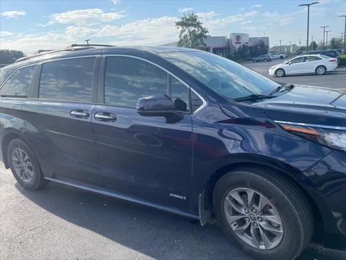 2021 Toyota Sienna XLE 7 Passenger