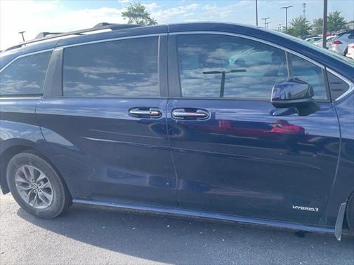 2021 Toyota Sienna XLE 7 Passenger