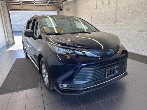 2021 Toyota Sienna XLE 7 Passenger