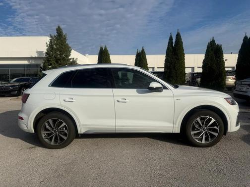 2024 Audi Q5 45 S line Premium