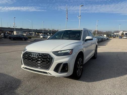 2024 Audi Q5 45 S line Premium