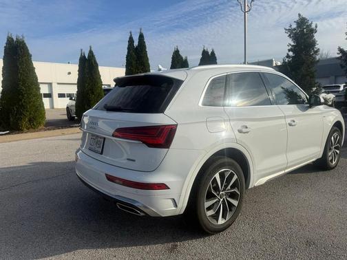 2024 Audi Q5 45 S line Premium