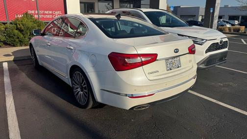 Snow White Pearl 2015 Kia Cadenza Premium