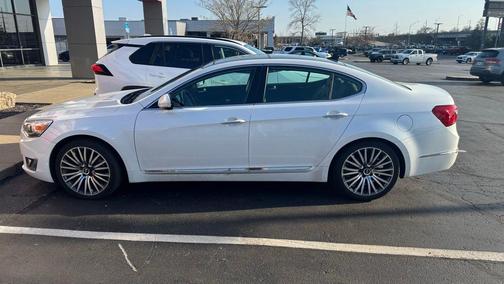 Snow White Pearl 2015 Kia Cadenza Premium