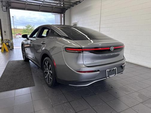2024 Toyota Crown XLE