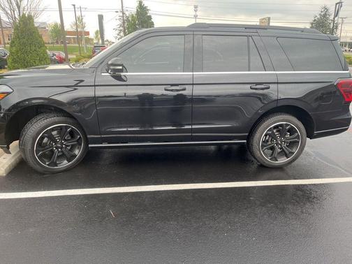 Agate Black Metallic 2024 Ford Expedition Limited