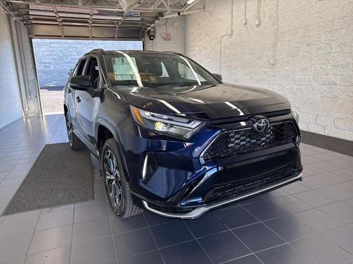 2025 Toyota RAV4 Hybrid SE