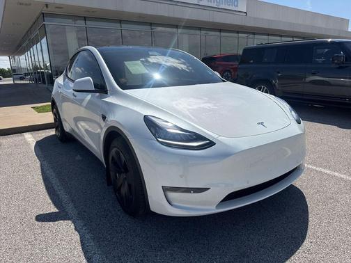 Pearl White Multi-Coat 2022 Tesla Model Y Long Range Dual Motor All-Wheel Drive