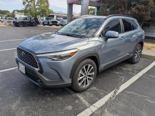 2023 Toyota Corolla Cross XLE
