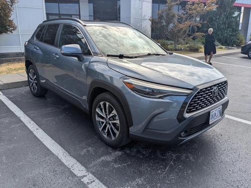 2023 Toyota Corolla Cross XLE