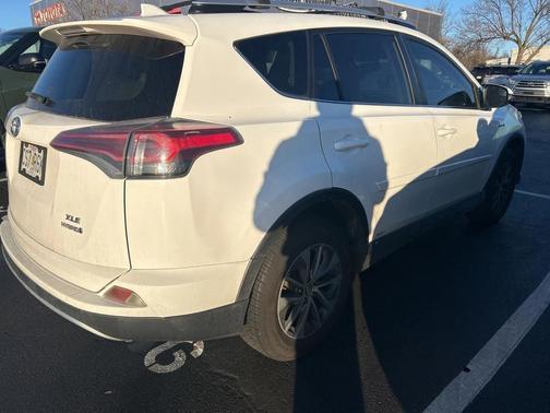2016 Toyota RAV4 Hybrid XLE