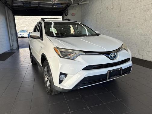 2016 Toyota RAV4 Hybrid XLE
