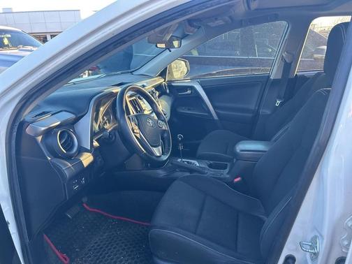 2016 Toyota RAV4 Hybrid XLE