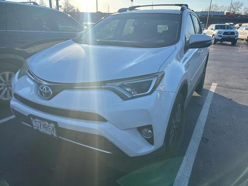 2016 Toyota RAV4 Hybrid XLE