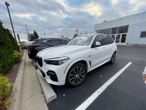 2023 BMW X5 xDrive45e