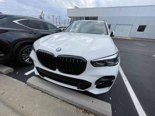 2023 BMW X5 xDrive45e