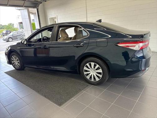 2019 Toyota Camry Hybrid LE