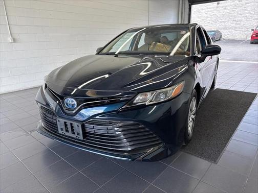 2019 Toyota Camry Hybrid LE