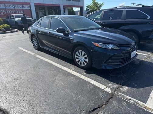 2019 Toyota Camry Hybrid LE