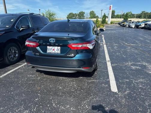 2019 Toyota Camry Hybrid LE