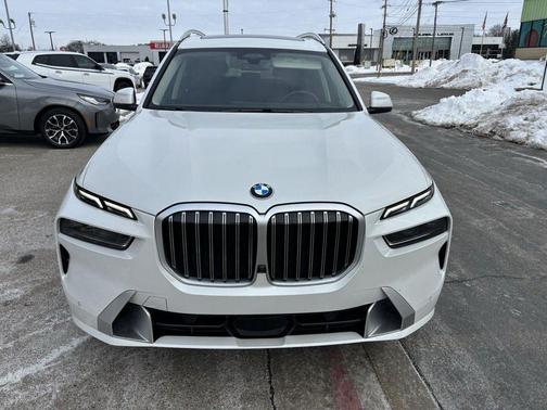 2023 BMW X7 xDrive40i