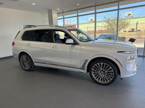 2023 BMW X7 xDrive40i
