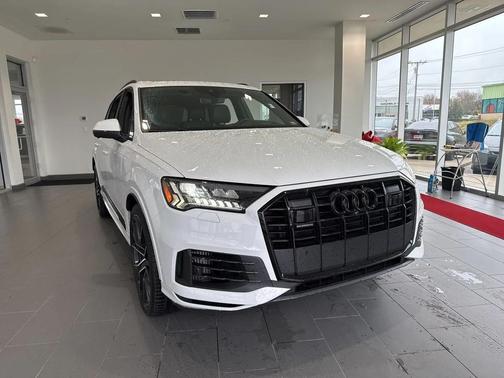 2022 Audi Q7 55 Prestige