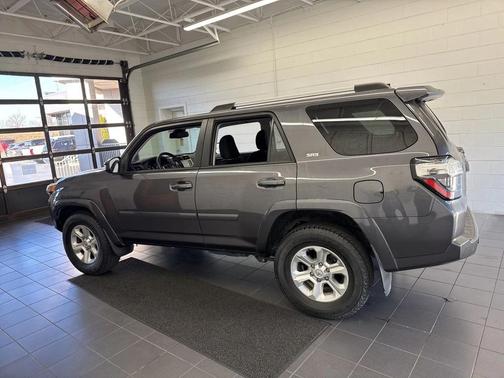 2023 Toyota 4Runner SR5