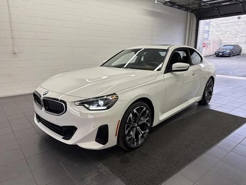 2025 BMW 230 xDrive