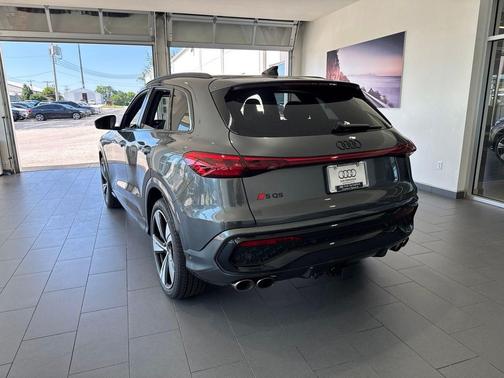 DAYTONA GREY PE 2026 Audi SQ5 3.0T Premium Plus