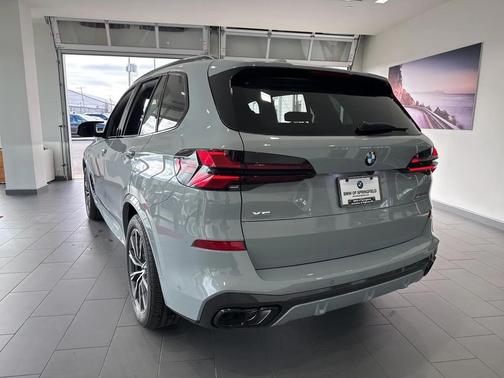 2026 BMW X5 M60i